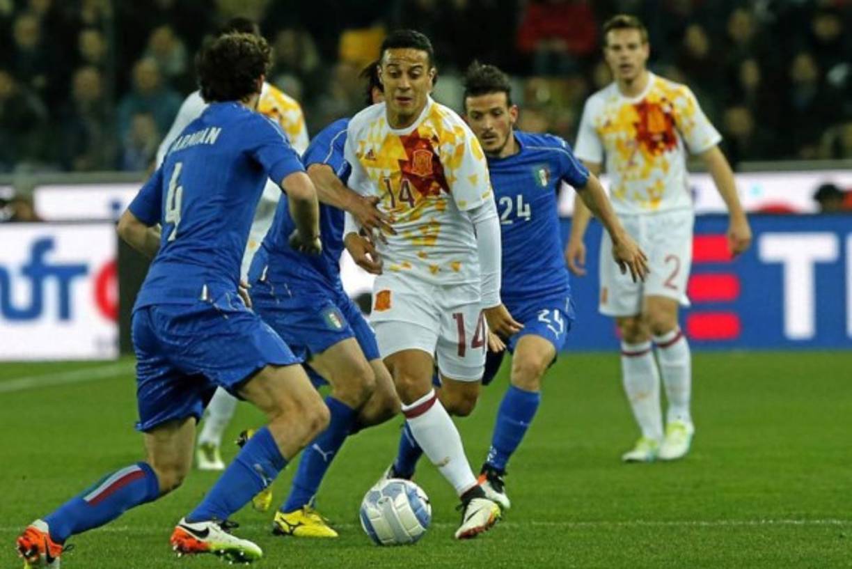 Italia y España se enfrentarán en un duelo de poder a poder por las eliminatorias rumbo al Mundial de Rusia 2018. Hora: 12:45pm.