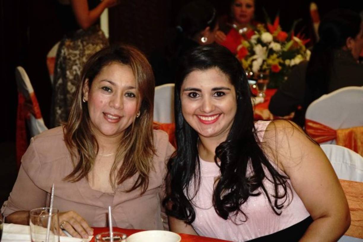 Doris Bardales y Francis Esbeih.