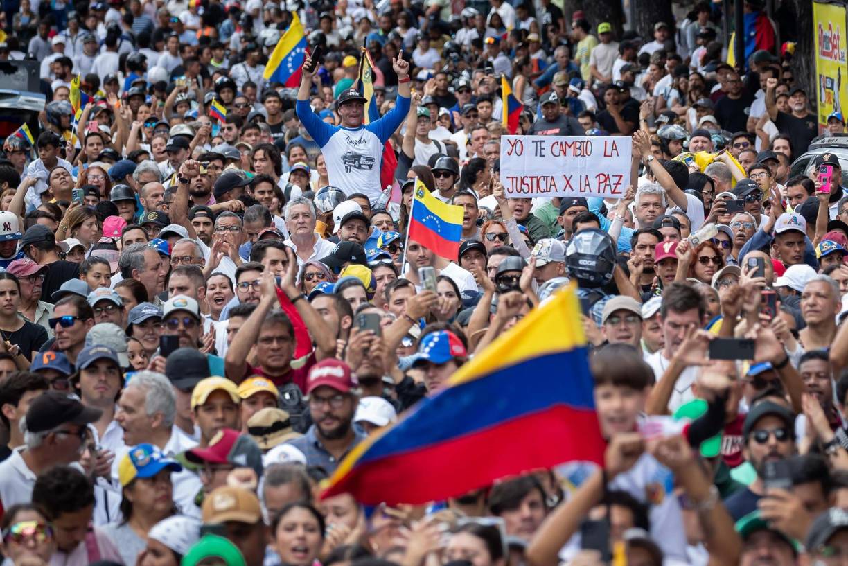El Alto Comisionado de Naciones Unidas para los Derechos Humanos, Volker Türk, se dijo “extremadamente preocupado” por las tensiones postelectorales en <b>Venezuela</b> y urgió a las autoridades a respetar el derecho a “protestar pacíficamente”.