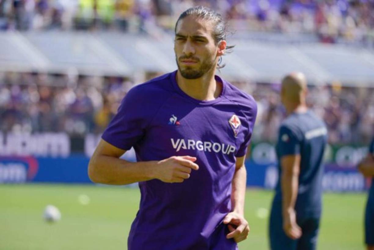 El defensa uruguayo Martín Cáceres seguirá en el fútbol italiano un año más. Según informa FirenzeViola.it, la Fiorentina habría renovado al charrúa por otra temporada más, equipo donde llegó libre la temporada pasada desde la Lazio.<br/><br/>Cáceres sigue teniendo fútbol en sus botas a sus 33 años, en los que ha disputado esta temporada 27 encuentros en la Serie A, donde sigue siendo importante en el equipo italiano.