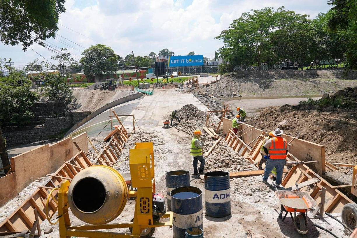 Con esta obra se busca brindar seguridad vial a los conductores que transitan por ese sector de la ciudad.