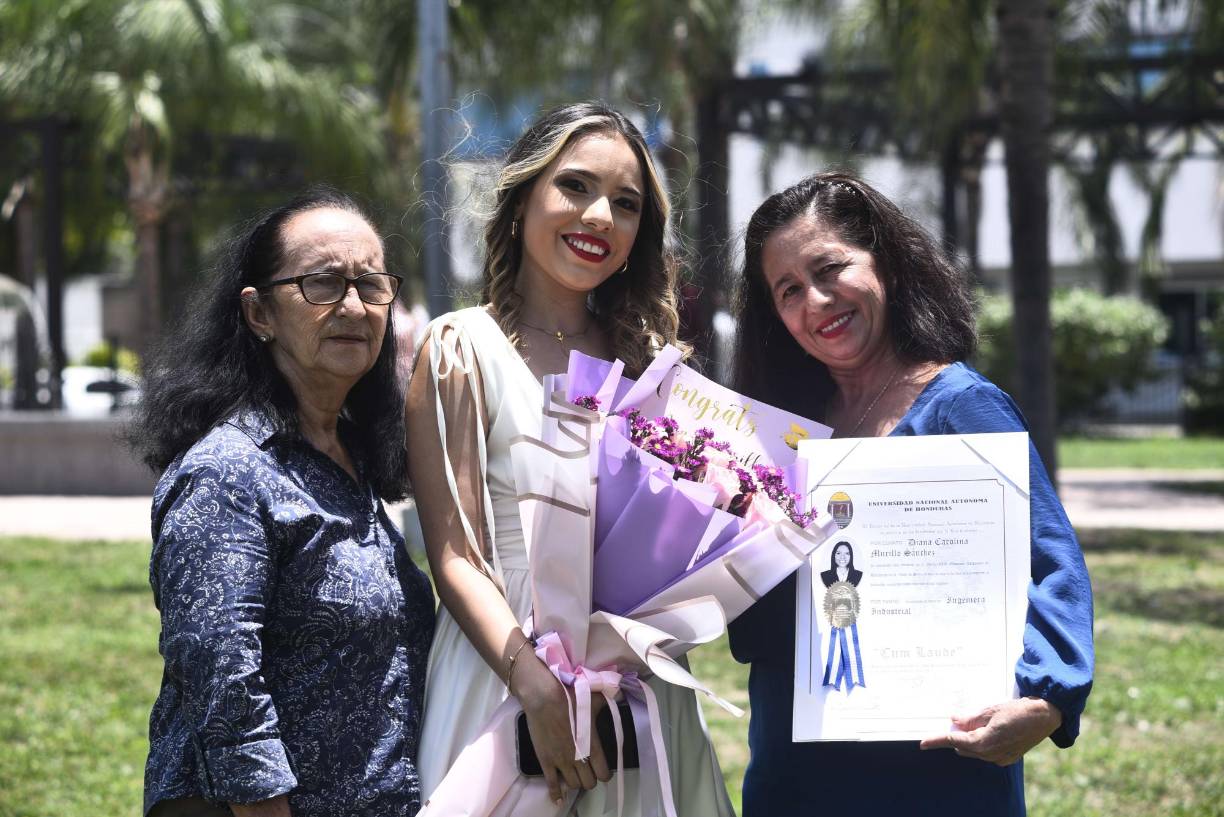 Sonia Sánchez, Diana Murillo y Martha Sánchez