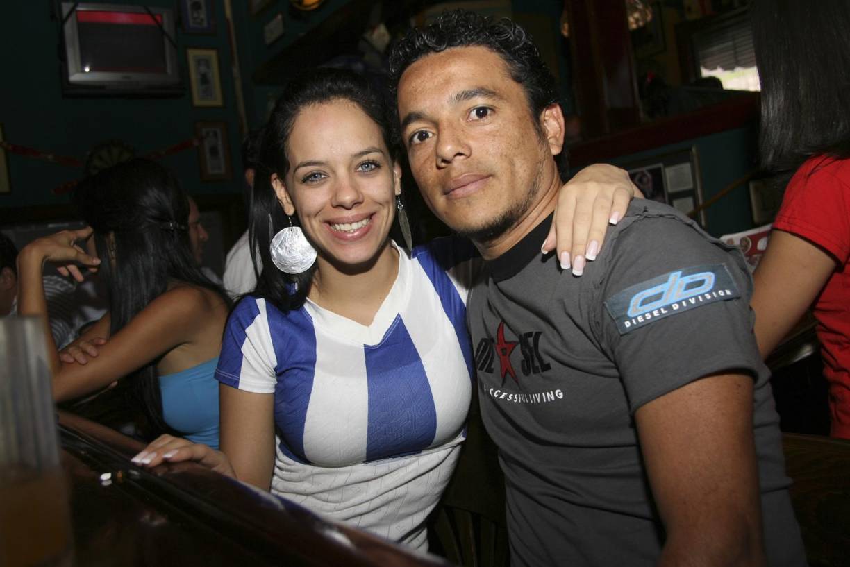 Dani Turcios tuvo una relación sentimental con la modelo y presentadora Paola Lazzaroni. Producto de esa relación hoy tiene una hermosa hija.