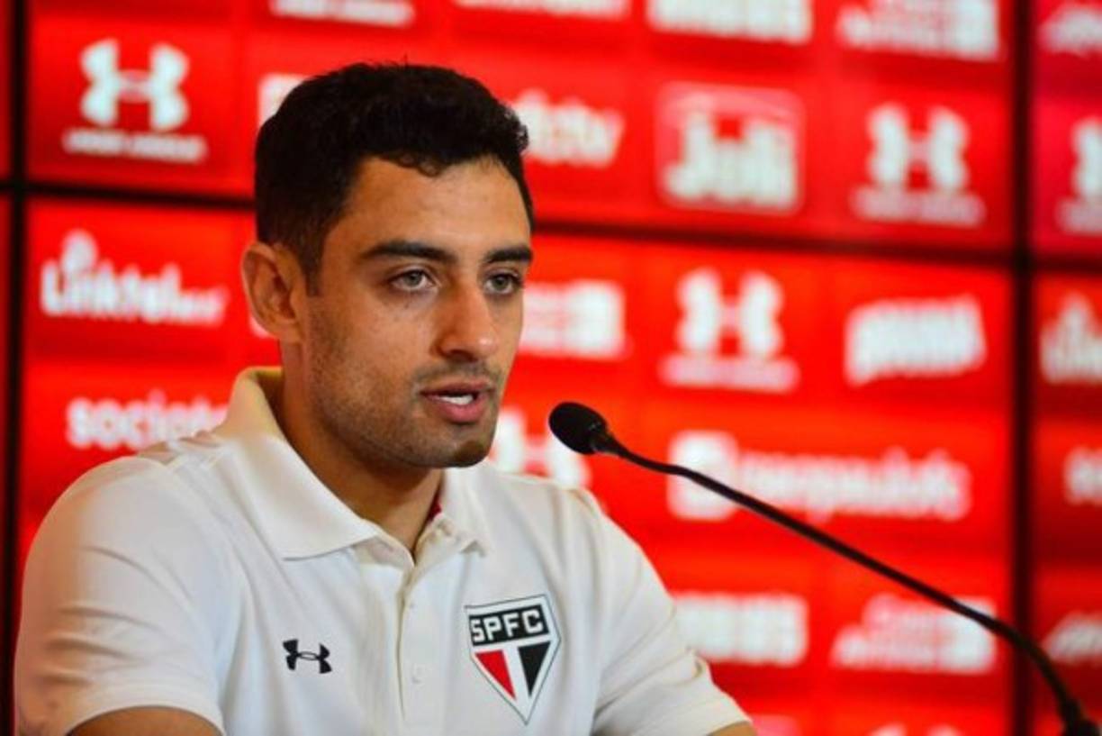 Uno de los detenidos reveló que el empresario atacó a puñaladas al jugador brasileño Daniel Correa Freitas tras ver fotos en Whatsapp de su mujer.