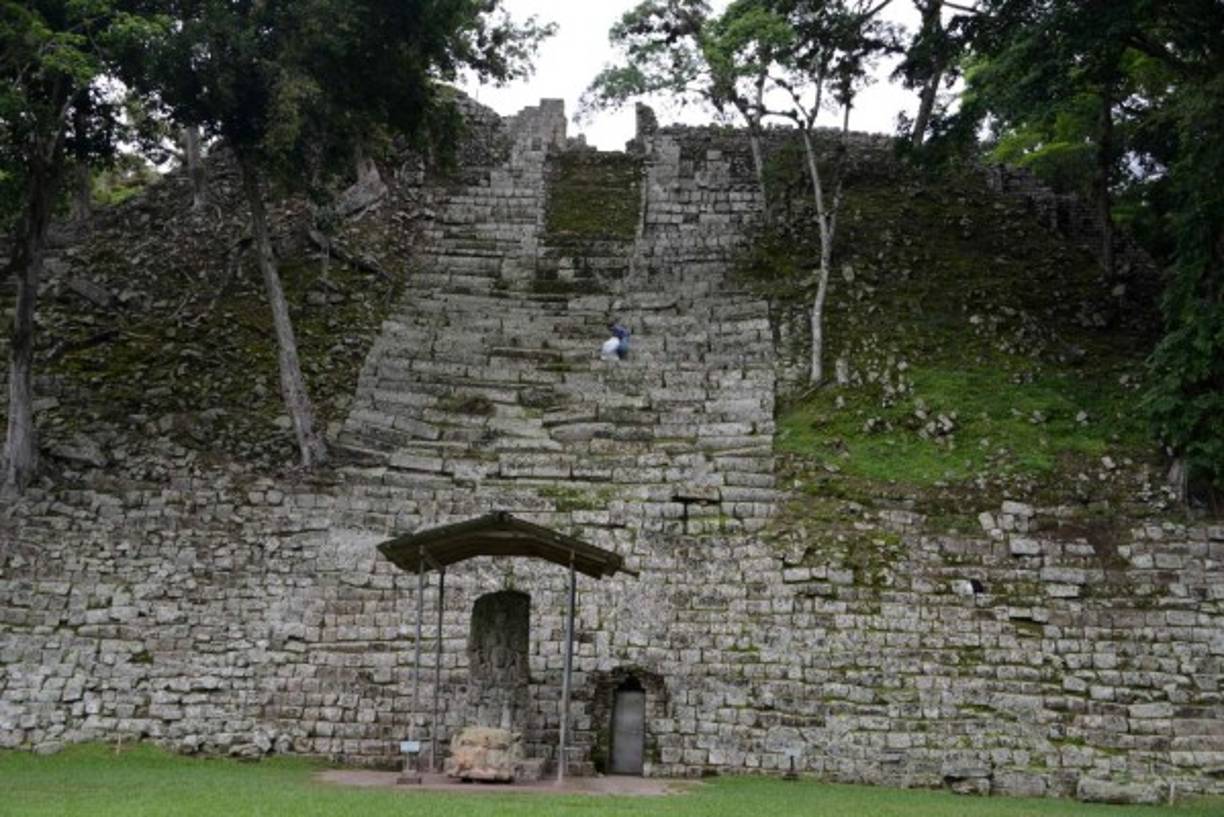 Vista del Parque Arqueológico de Copán, donde científicos japoneses encontraron seis esqueletos humanos. AFP