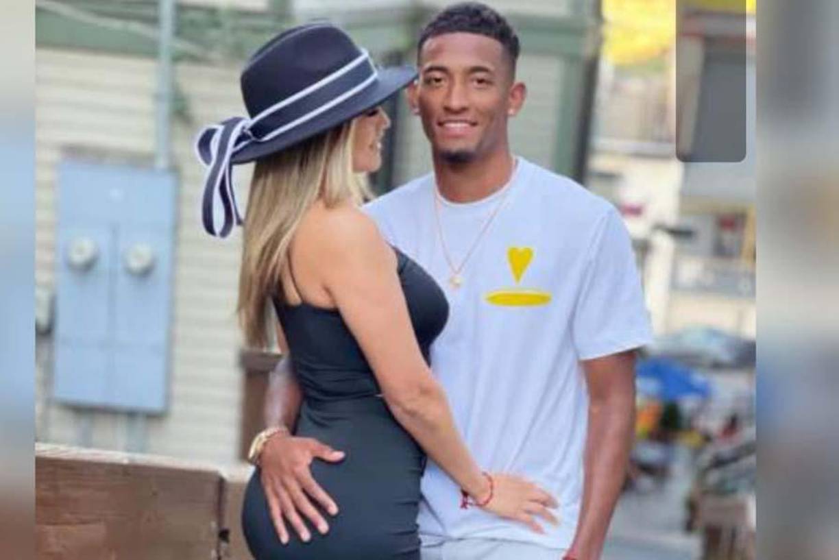 Douglas Martínez: El delantero hondureño ha presumido el haber conquistado en Estados Unidos el corazón de una chica. 