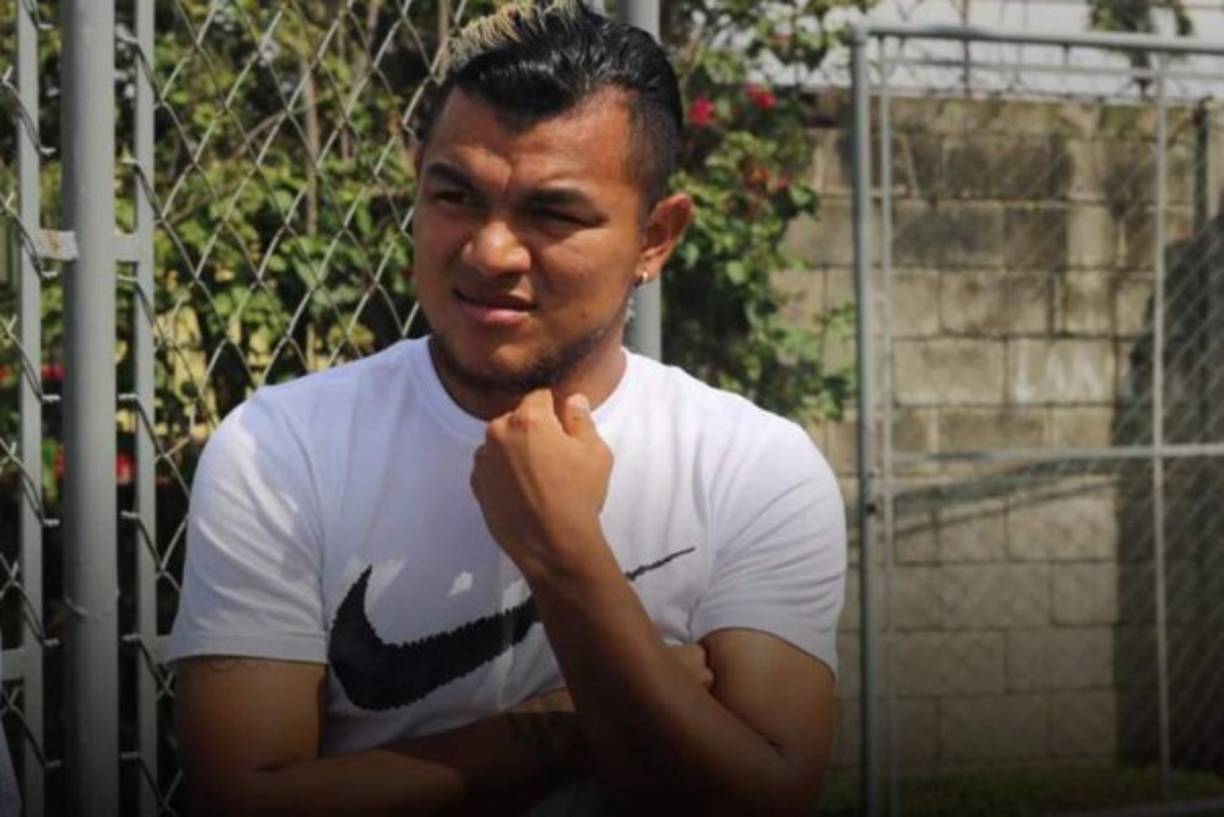 Mario Martínez: Tras desligarse de la Liga de Egipto, este día el mediocampista se ha presentado a los entrenamientos del Real España y todo apunta que sería refuerzo del club sampedrano. Antes el volante estuvo vinculado en Olimpia.