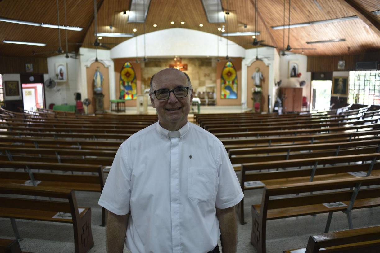 Monseñor Nacher se mostró feliz y agradecido con Dios por el recibimiento y cariño de los presentes