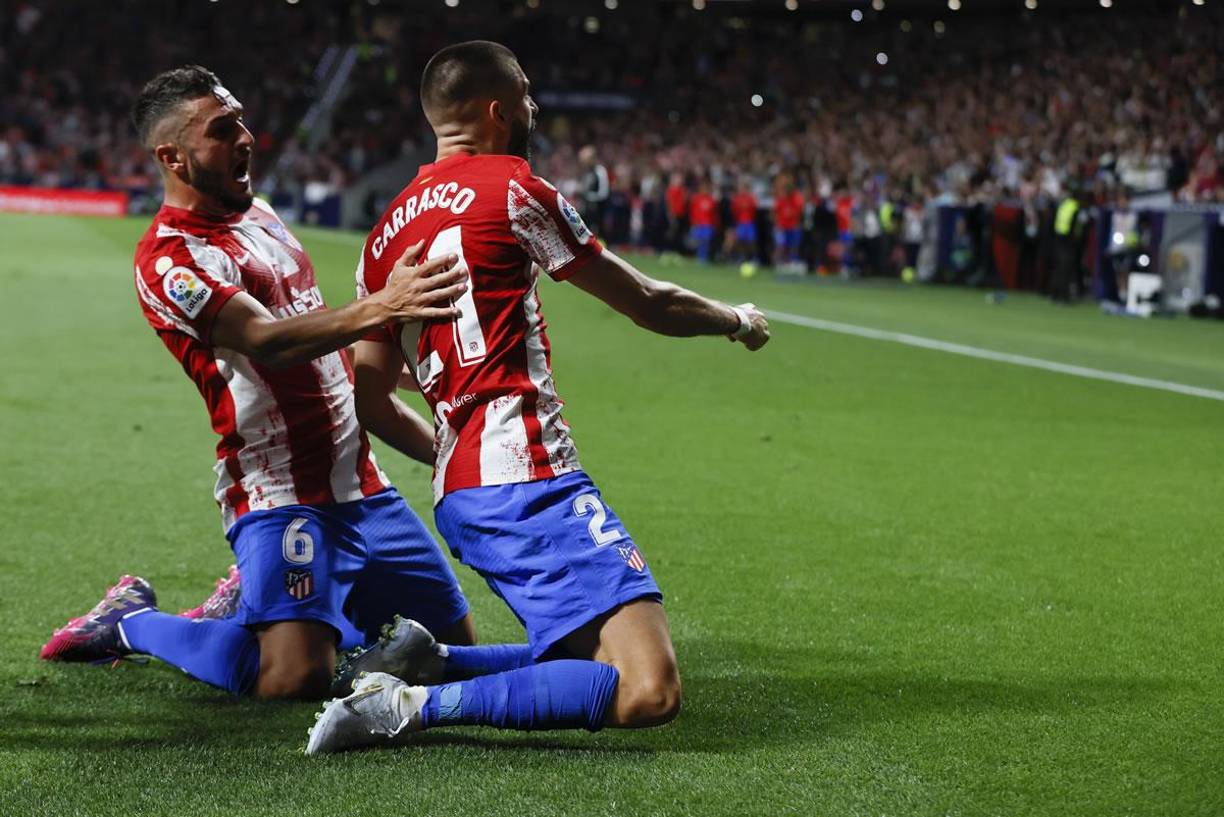 Yannick Ferreira Carrasco celebrando su gol de penal que dio el triunfo al Atlético.