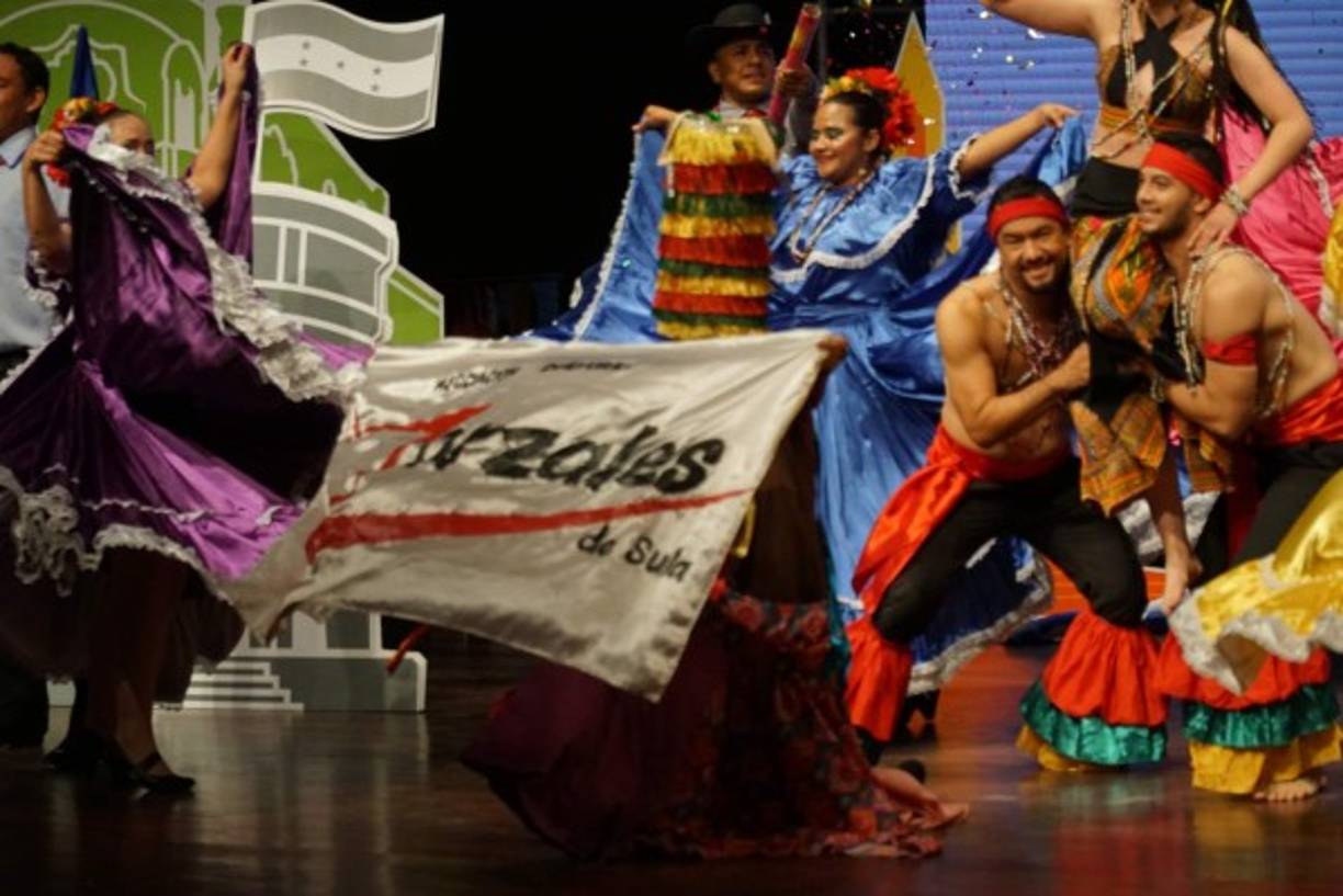 Cultura, baile y el orgullo por Honduras .