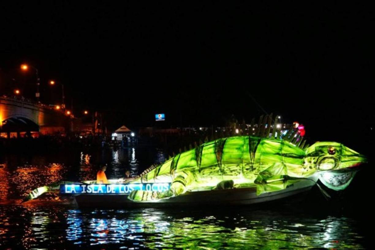 Las personas que llegaron disfrutaron en familia, al menos 400 efectivos, entre policías municipales, Policía Nacional y miembros de la 105 Brigada de Infantería dieron protección durante la celebración.