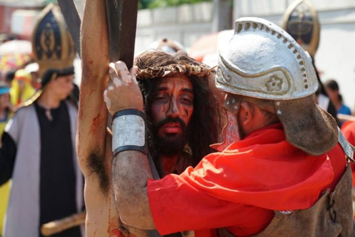 El vestuario, maquillaje y el elenco hace de la celebración un verdadero espectáculo que busca recordar el gran sacrificio hecho por Jesús para redimir al mundo.