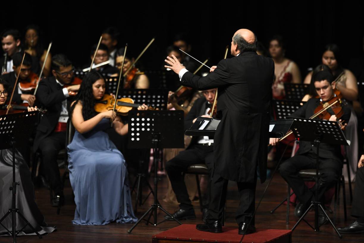 Jorge Luis Banegas fue el director artístico invitado. 