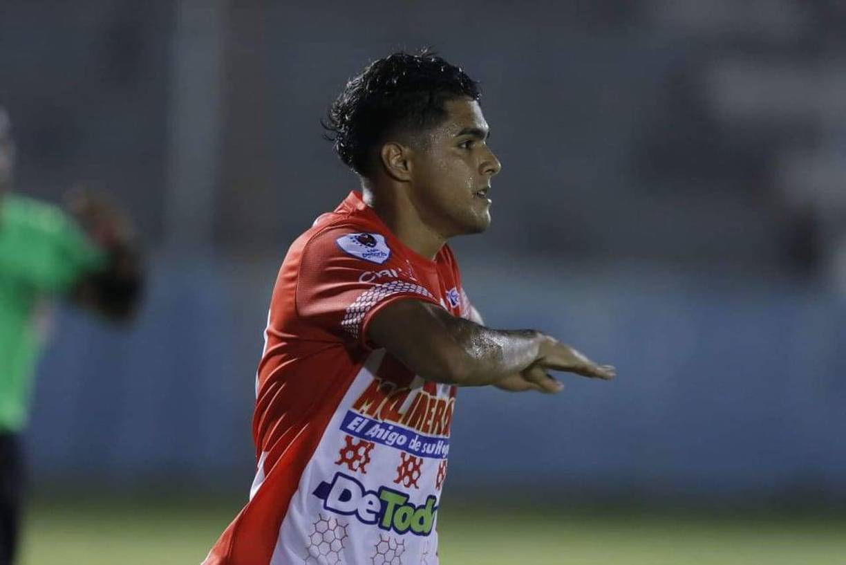 Tras sus grandes actuaciones en el fútbol hondureño, el delantero Luis Palma del Vida se convertirá en el 2022 en nuevo legionario catracho. Dicha información la reveló el Gerente Deportivo del club cocotero en el programa Minuto 90.