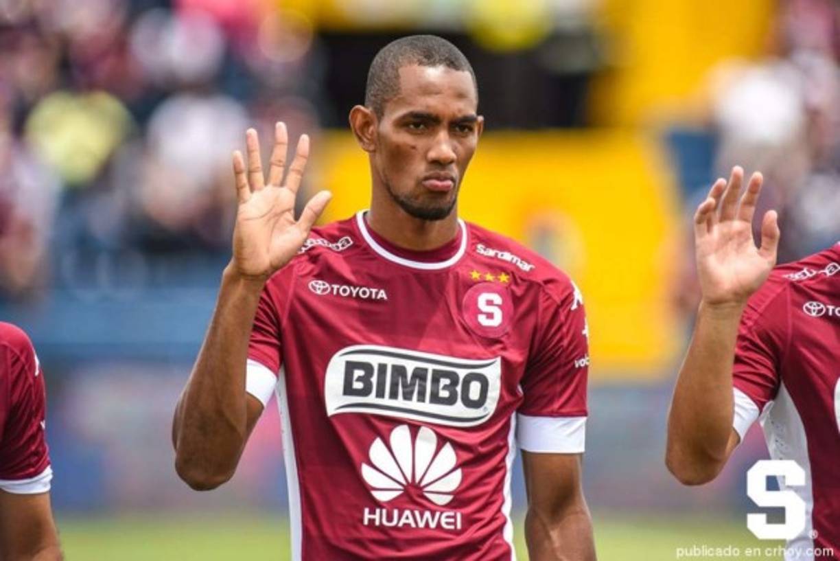 Jerry Bengtson:Medios de Costa Rica han informado que el delantero seguirá seis meses con el Saprissa en donde no ha podido consolidarse.
