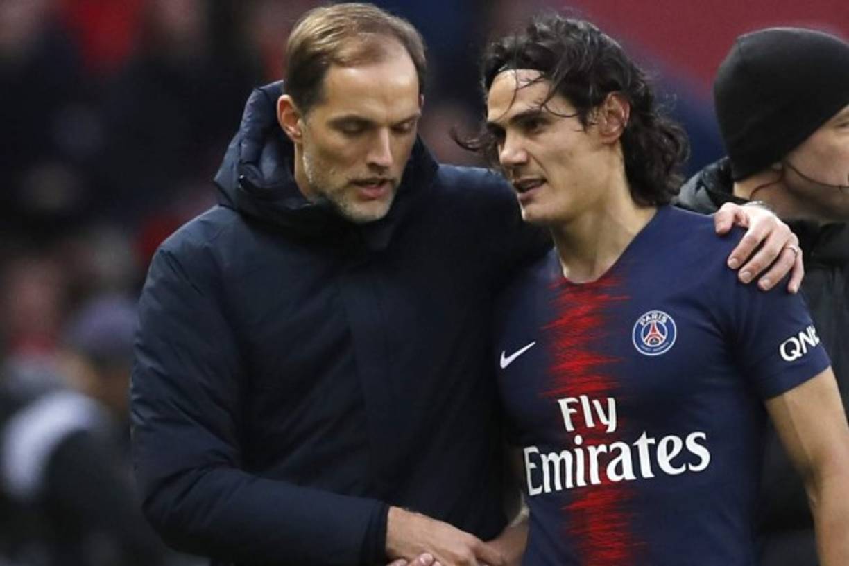 Thomas Tuchel, entrenador del París Saint Germain, cree que Edison Cavani 'se quedará' en el club parisino. 'Para Cavani ha sido difícil. Ha estado lesionado varias veces y eso provocó que perdiera el ritmo. Mientras tanto, los otros lo hicieron bien. Él está aquí, con un buen estado de ánimo. Tengo mucha confianza en él. Creo que se quedará con nosotros', ha explicado el técnico del PSG. El uruguayo ha sonado para reforzar el ataque del Atlético de Madrid.