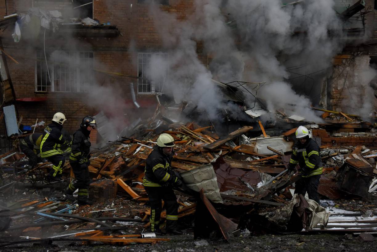 El presidente de Rusia, Vladímir Putin, “quiere intimidar a la gente, obligarla a pasar frío, sin luz, para que presionen a Zelenski para que se rinda. Pero esto no ocurrirá”, ha declarado Klitschkó.