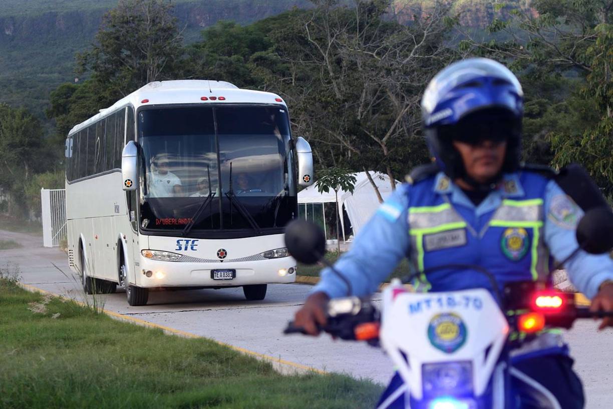 La Selección de Honduras arribó en horas de la tarde de este domingo al Centro de Alto Rendimiento José Rafael Ferrari en Tegucigalpa, sede del Olimpia.