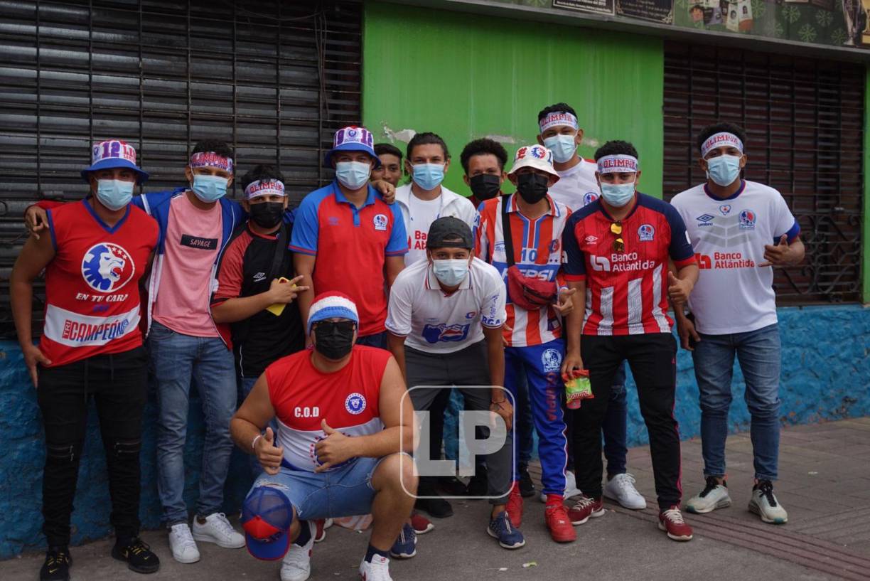 La afición olimpista ha inundado las calles de la capital de Honduras para la final ante Real España.