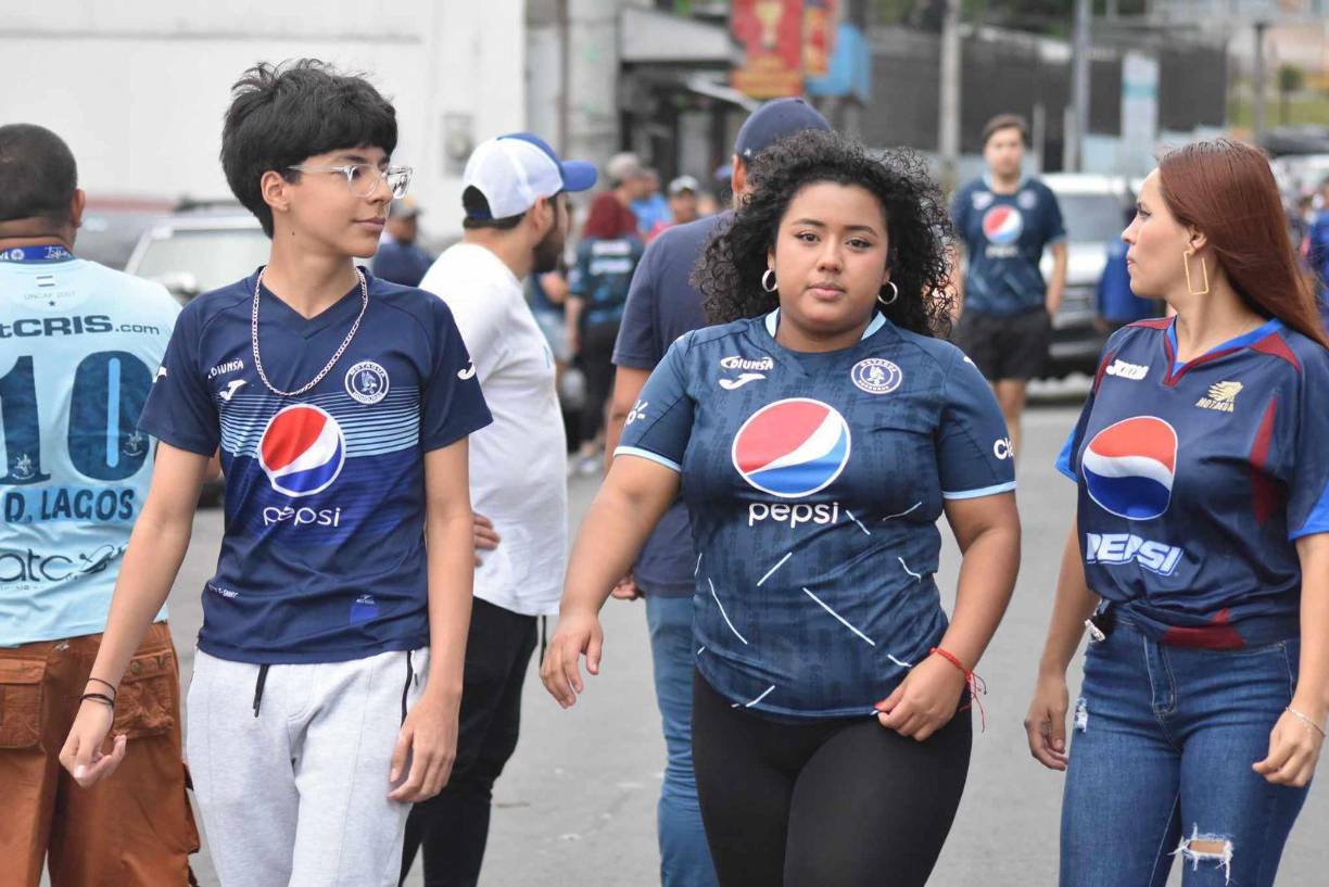 Los aficionados no se quisieron perder el debut del Ciclón Azul en el torneo Apertura 2023.