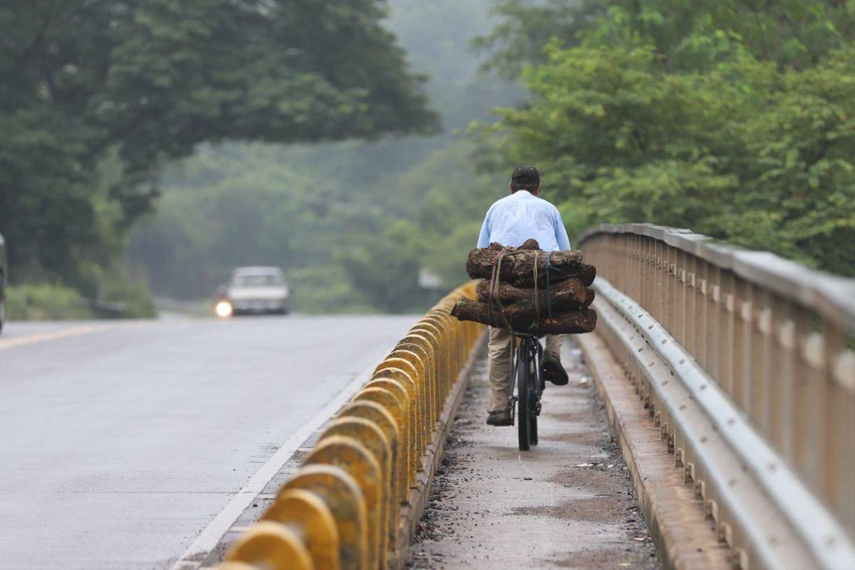 Se espera que las precipitaciones cesen el miércoles cuando un frente frío comience a alejar a la tormenta de Centroamérica. 