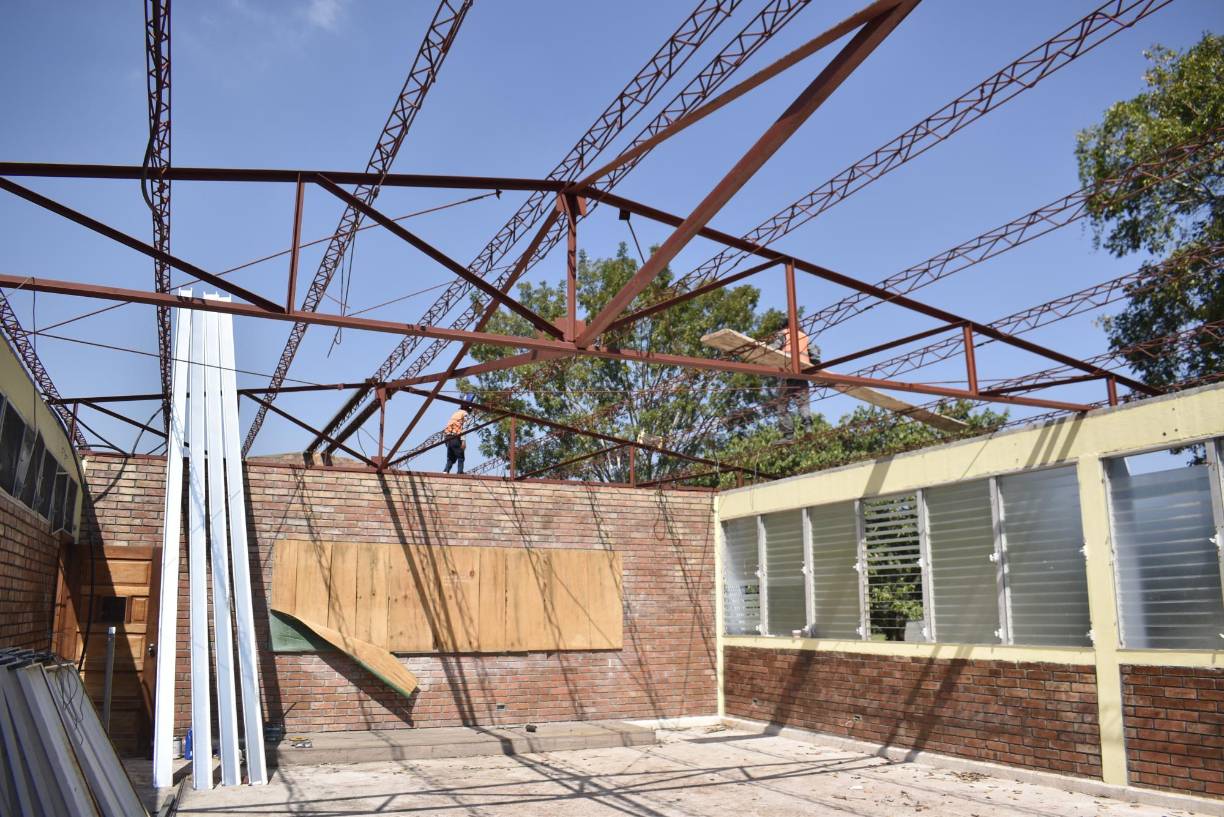 Desde que los edificios del Curla fueron construido en 1969, no se volvió a darles mantenimiento. 