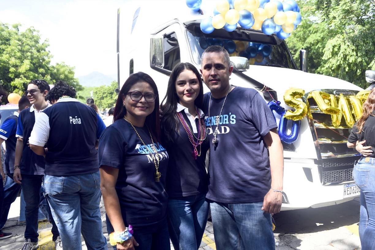 Yessenia Sánchez, Ana Rodríguez y David Rodríguez