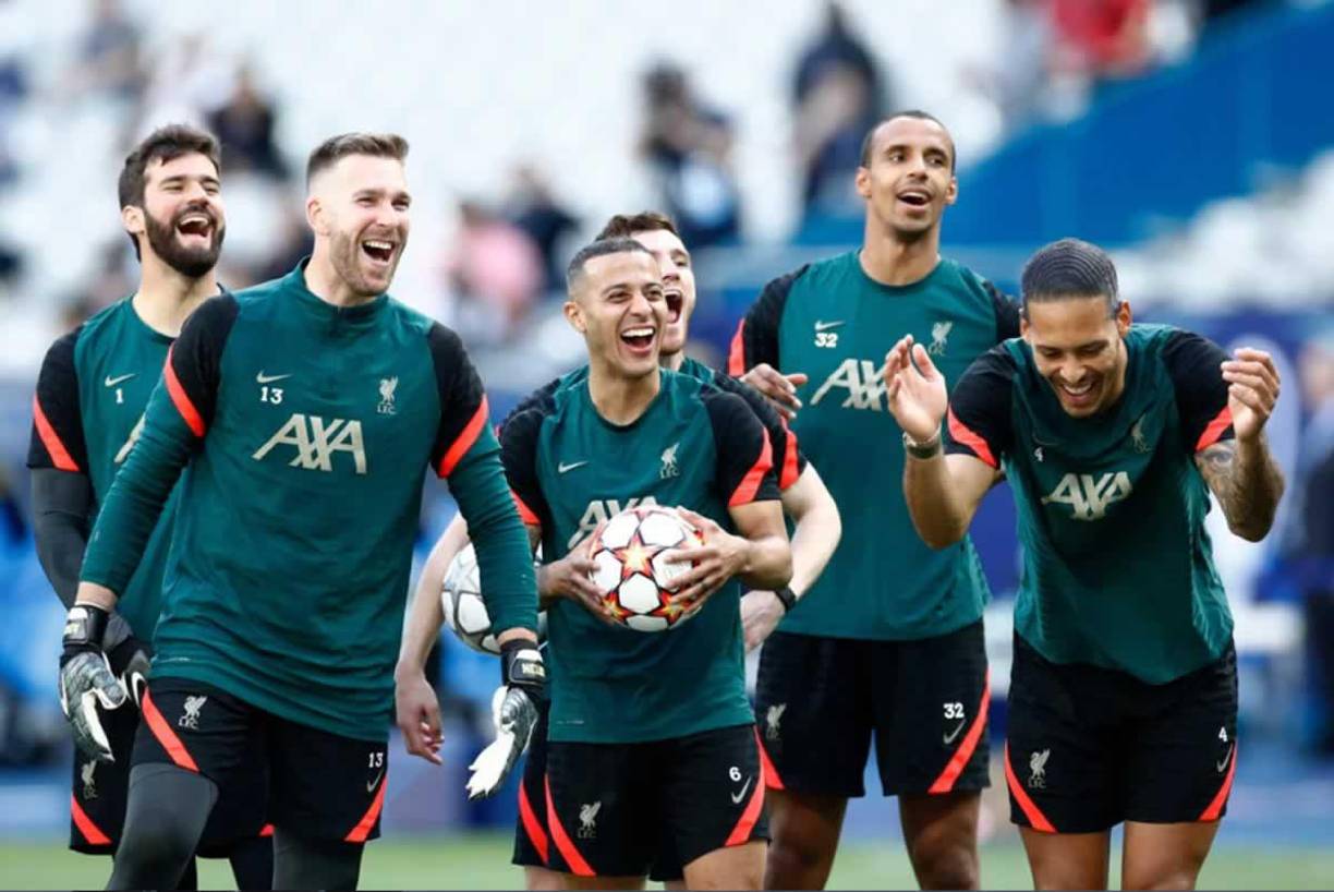 El Liverpool confirma que le han hecho una oferta de contrato a Adrián para quedarse y continuar en el club. Thiago Alcántara y Joel Matip se marchan como agentes libres, informa Fabrizio Romano.