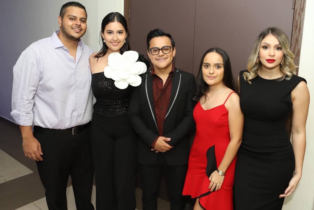 Nebil Chahin, Erika McCarthy, Andrés Orellana, Jimena Orellana y Keissy Zumbado