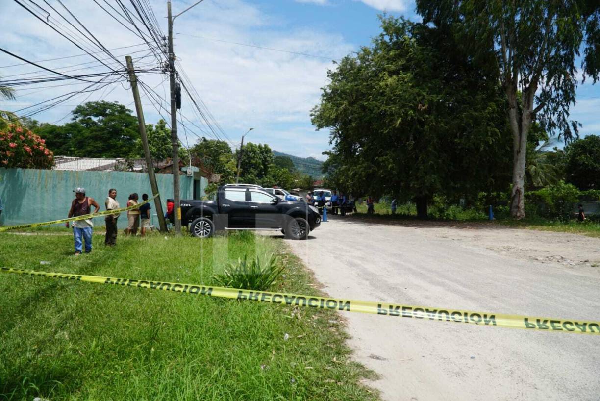 Los homicidas huyeron en el vehículo en el que andaban rumbo a la salida de la colonia.