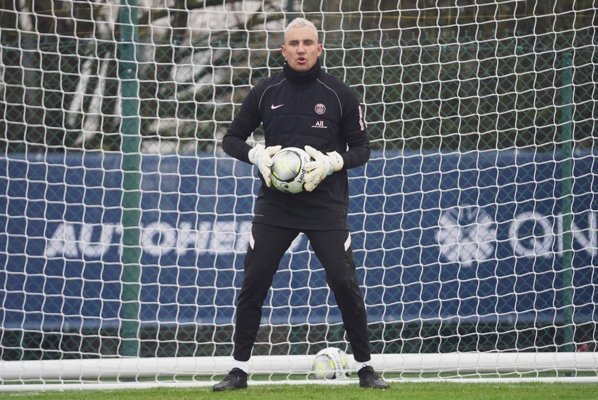 Keylor Navas: El portero tico es el séptimo mejor pagado en la plantilla del PSG. El centrocampista gana un millón de euros al mes.