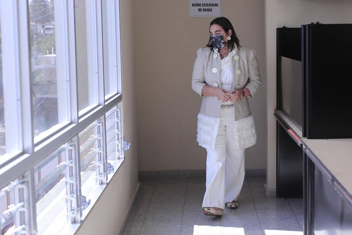 La ex primera dama Rosa Elena Bonilla asiste a un juicio hoy, en la Corte Suprema de Justicia, en Tegucigalpa (Honduras). 