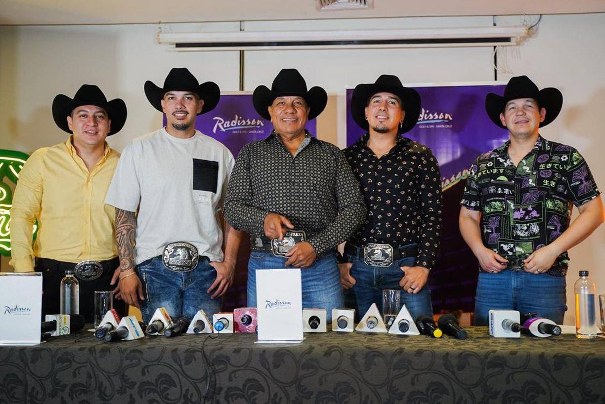 Grupo Bronco nació en 1979 con el estilo de música norteña.