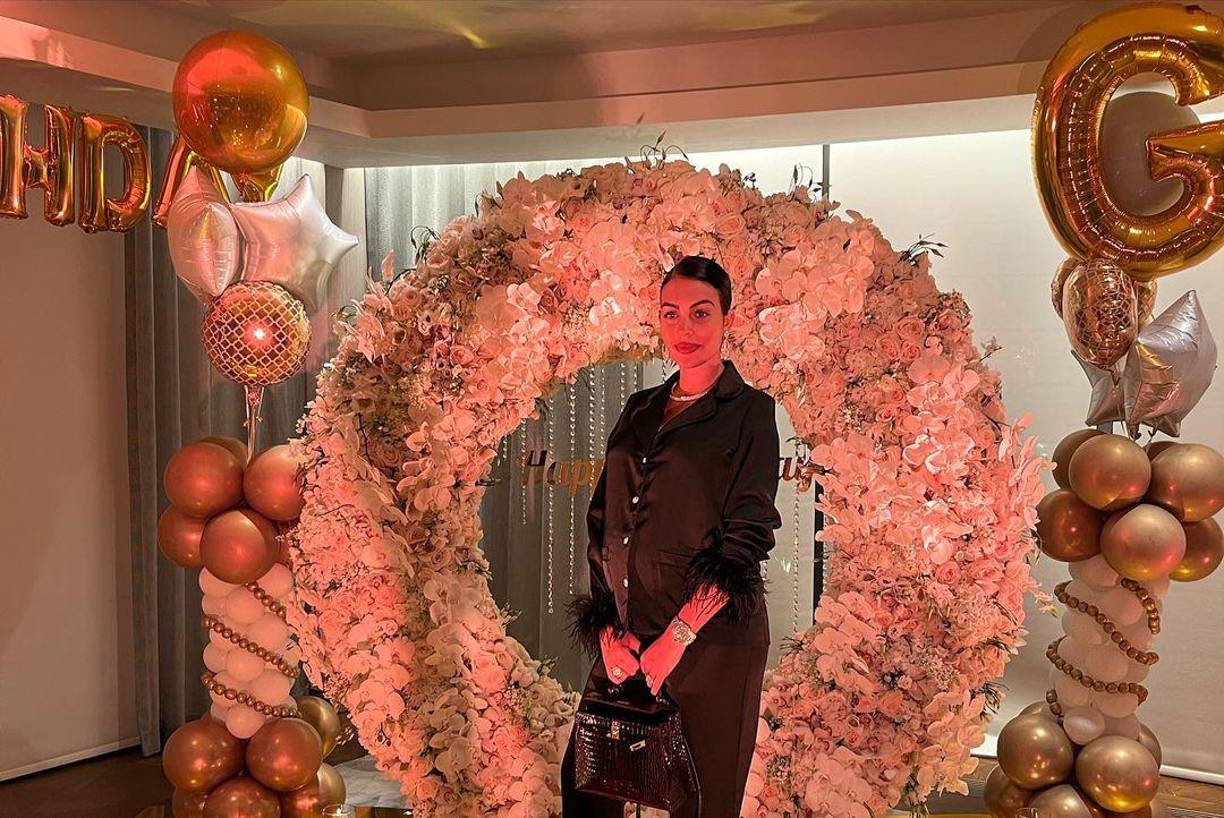 La modelo se instaló en el hogar del futbolista portugués y le permitió hacer algunos cambios en la casa, tales como la decoración del hogar.