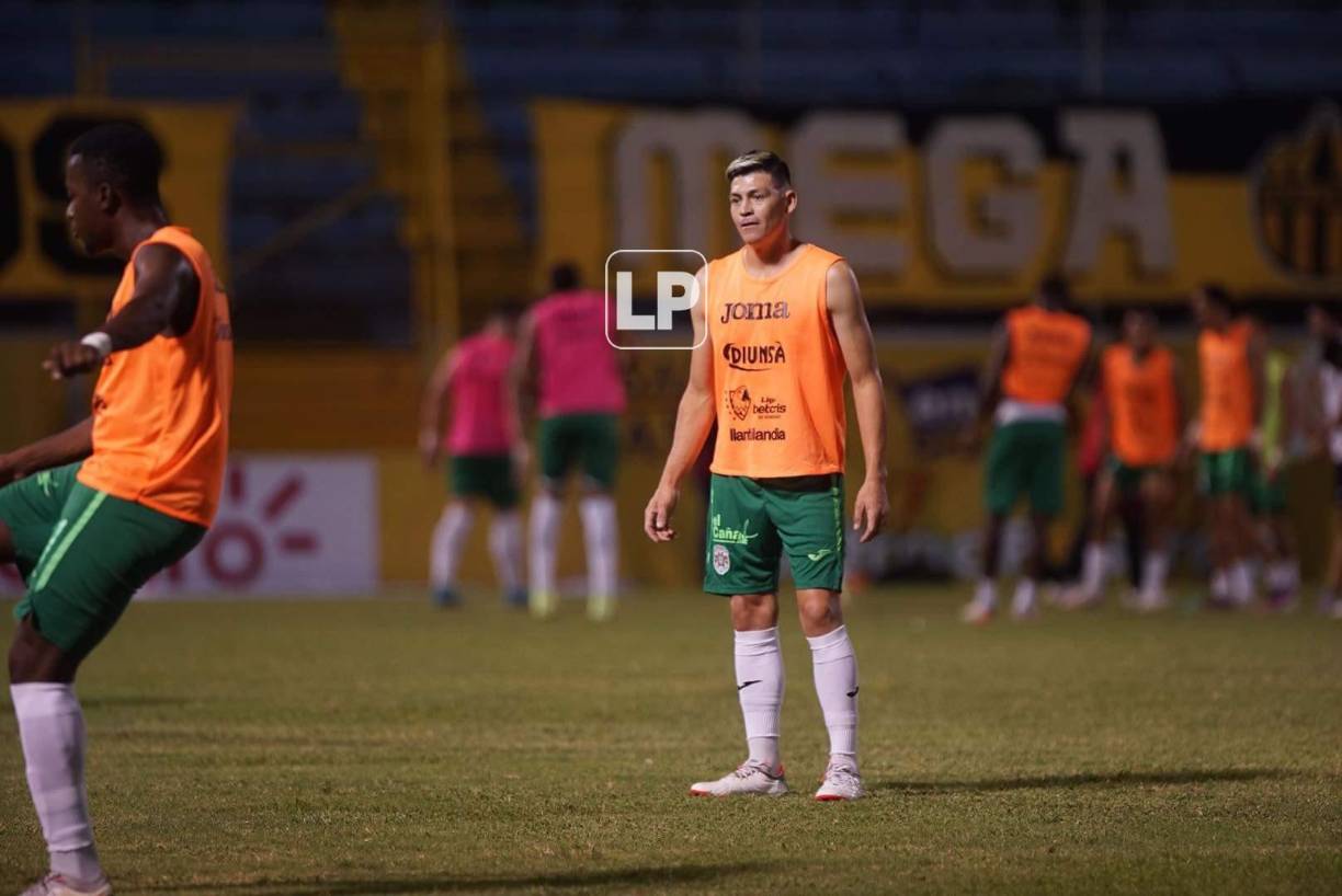 Tacos para el debut, vestimenta, dorsal y su técnica: así se preparó Francisco Martínez para su estreno en Liga Nacional