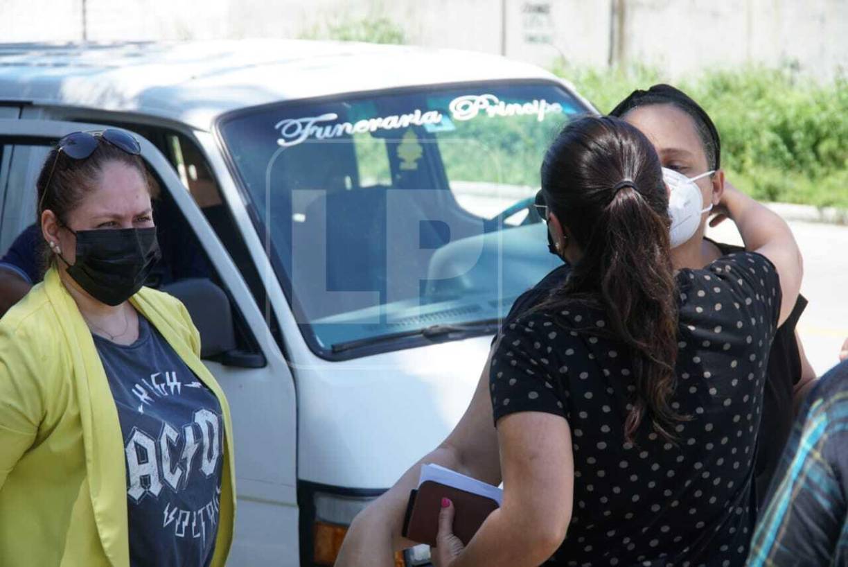 Además, German Licona será enterrado mañana sábado a las 2:00 de la tarde en el cementerio Jardines del Recuerdo, de San Pedro Sula. 
