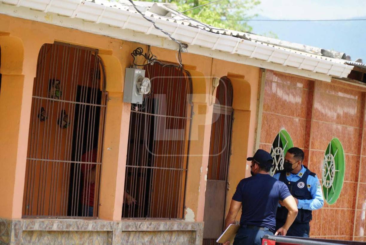 Joven fue asesinado dentro de su vivienda y frente a sus familiares en San Pedro Sula (Fotos)