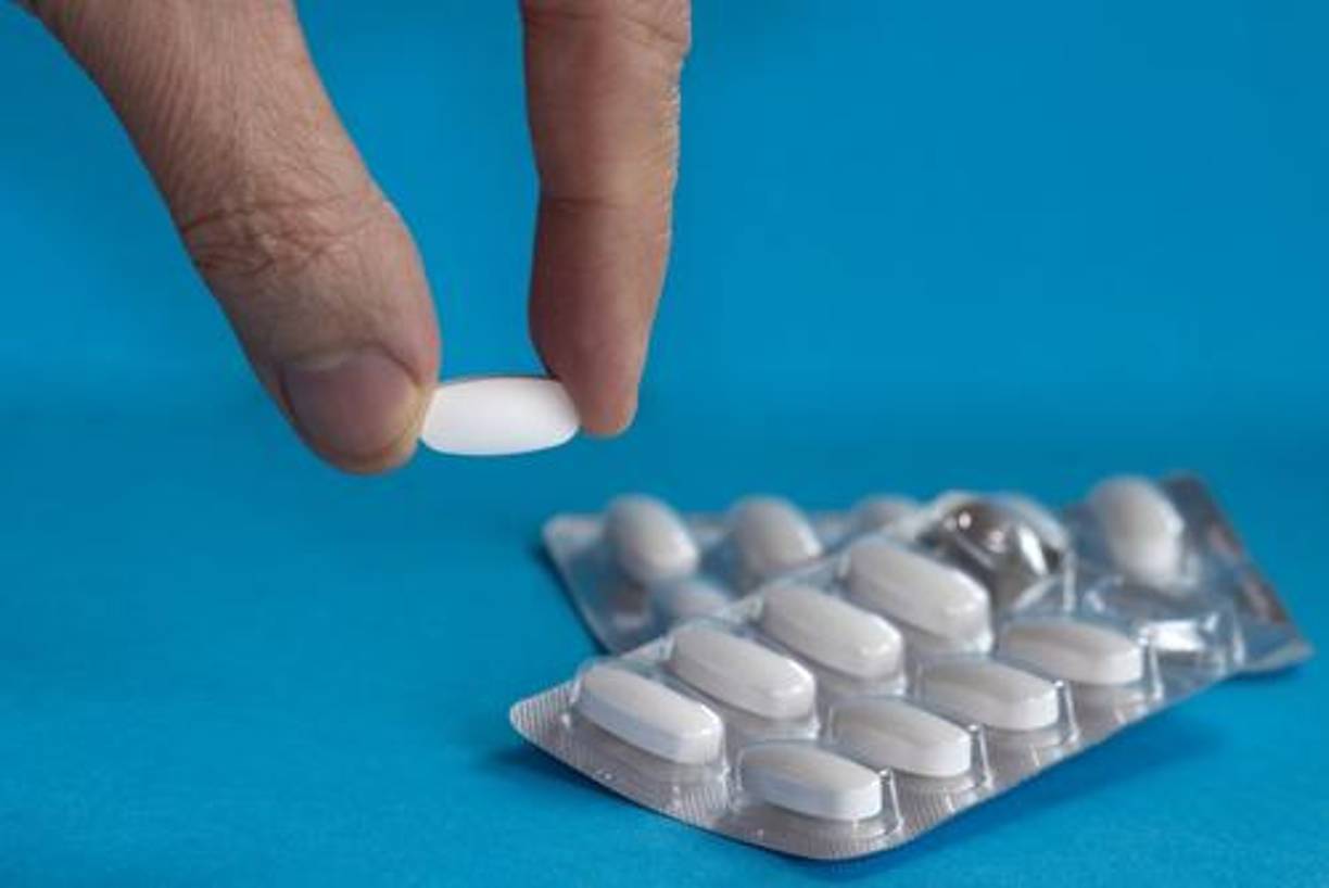 El malato de magnesio es particularmente útil para las personas que buscan reducir el abdomen, ya que se ha demostrado que mejora la función metabólica y promueve la quema de grasas. Además, este tipo de magnesio tiene un efecto energizante, lo que podría ayudar a aumentar la actividad física, un factor clave para la pérdida de peso.