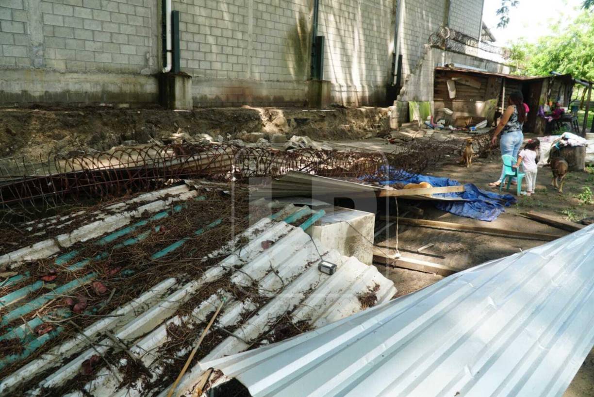 La niña fallecida fue identificada por el Cuerpo de Bomberos como Nicole Hernández Rosa, quien hoy está siendo velada por su familia. Fotografía: La Prensa / José Cantarero. 