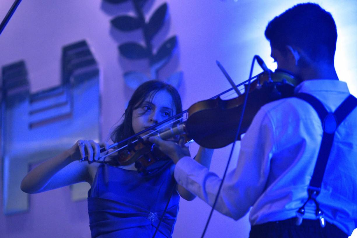 Los nuevos artistas son apasionados por la música y así lo demostraron en el escenario.