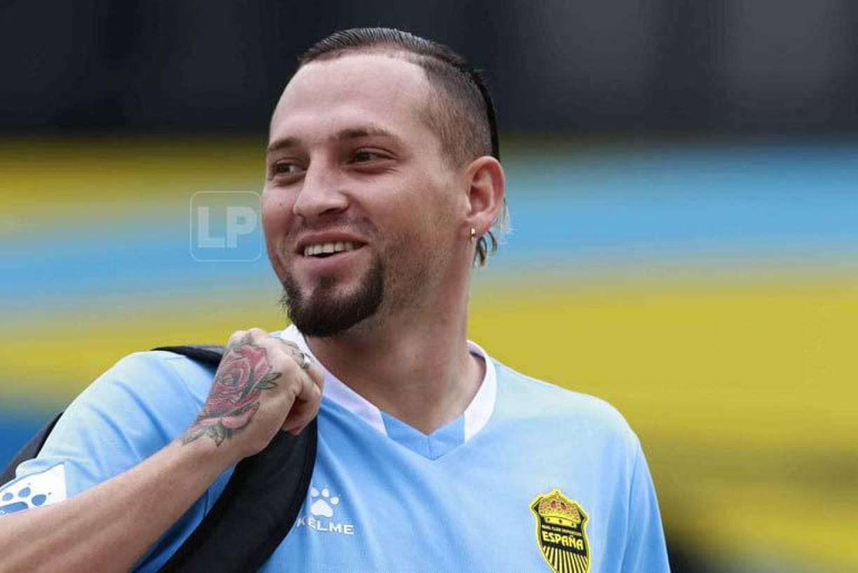 El Real España confirmó que el volante Ilce Barahona no jugará en el cuadro aurinegro para este 2022: “Le estamos buscando equipo, él no entra en planes del entrenador. Tiene contrato de dos años y medios con Real España, entonces estamos viendo darlo a préstamo, ya hemos tenido varios acercamientos en algunos equipos”, declaró Javier Delgado, director deportivo de la máquina.