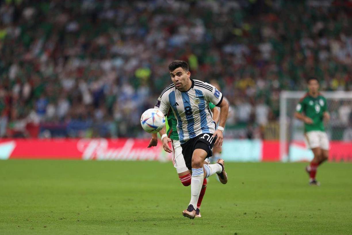 El lateral izquierdo Marcos Acuña estará presente ante los polacos.