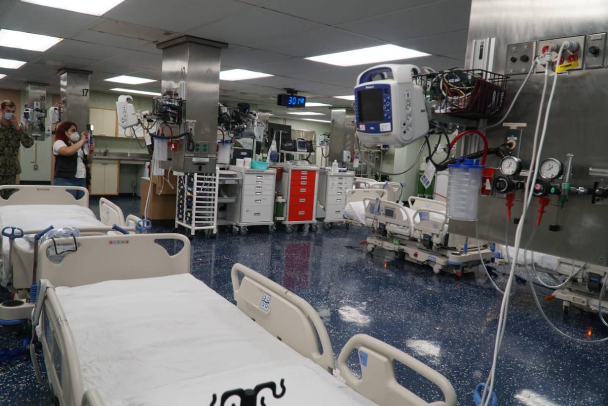 Una variada tripulación de unos mil militares y civiles entre ellos médicos cirujanos, anestesistas, enfermeras y equipo especializado no solamente ofrecerán alivio en salud a miles de hondureños, sino que también realizará docenas de intercambios de formación en salud pública y otras especiales en varios hospitales y comunidades con la asistencia de sus contrapartes hondureñas.