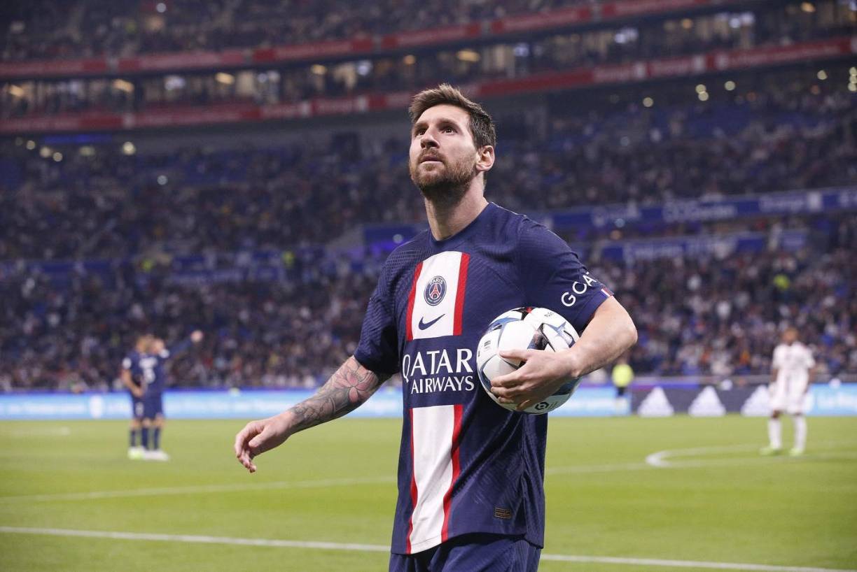 El PSG ha sancionado a Messi por “incumplimiento de sus funciones como empleado sin autorización”. Una sanción que podría romper definitivamente la relación entre ambas partes y, por supuesto, su posible renovación.