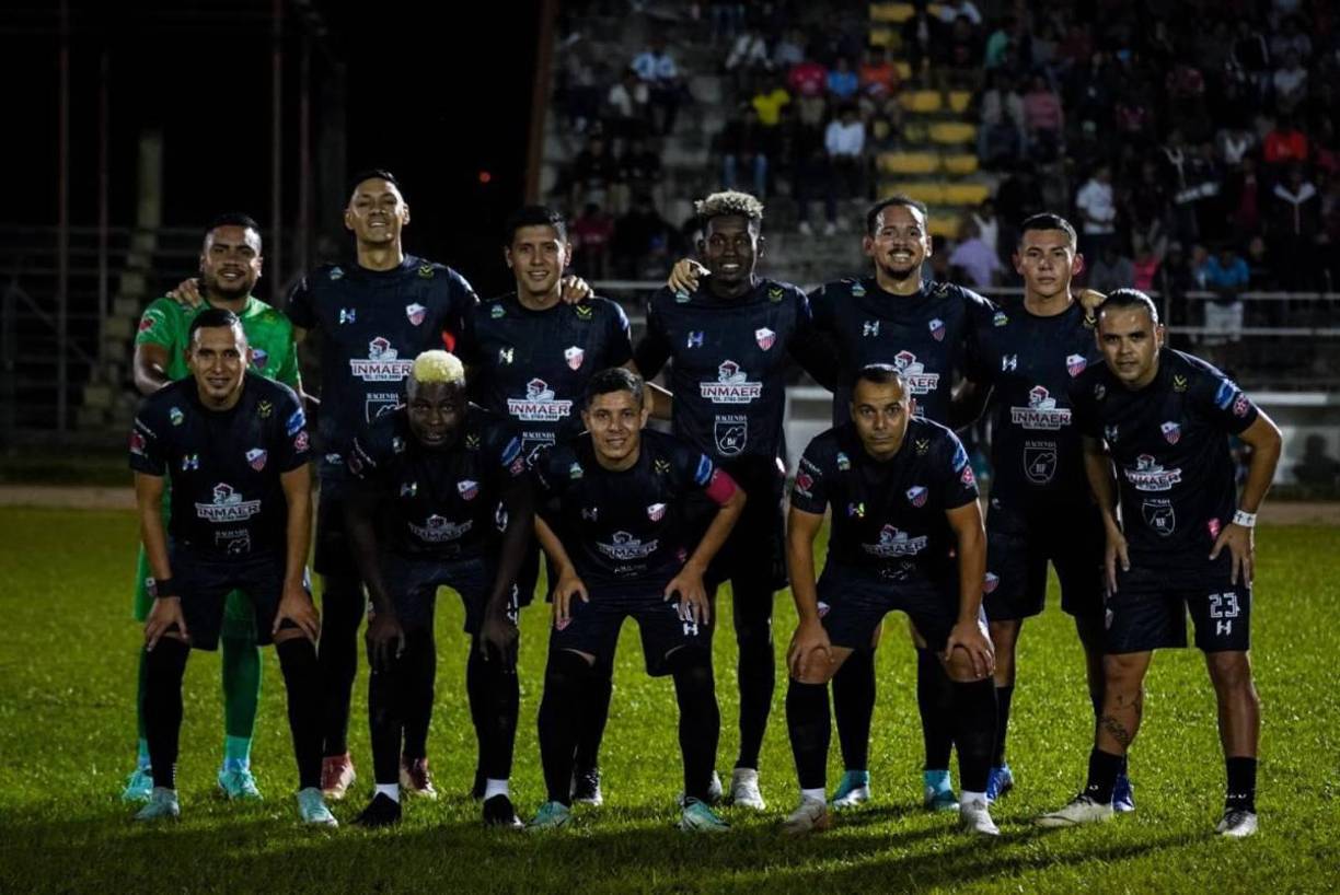 Estrella Roja de la ciudad de Danlí, El Paraíso, busca desde años su boleto a primera división. Juega en el estadio Marcelo Tinoco.