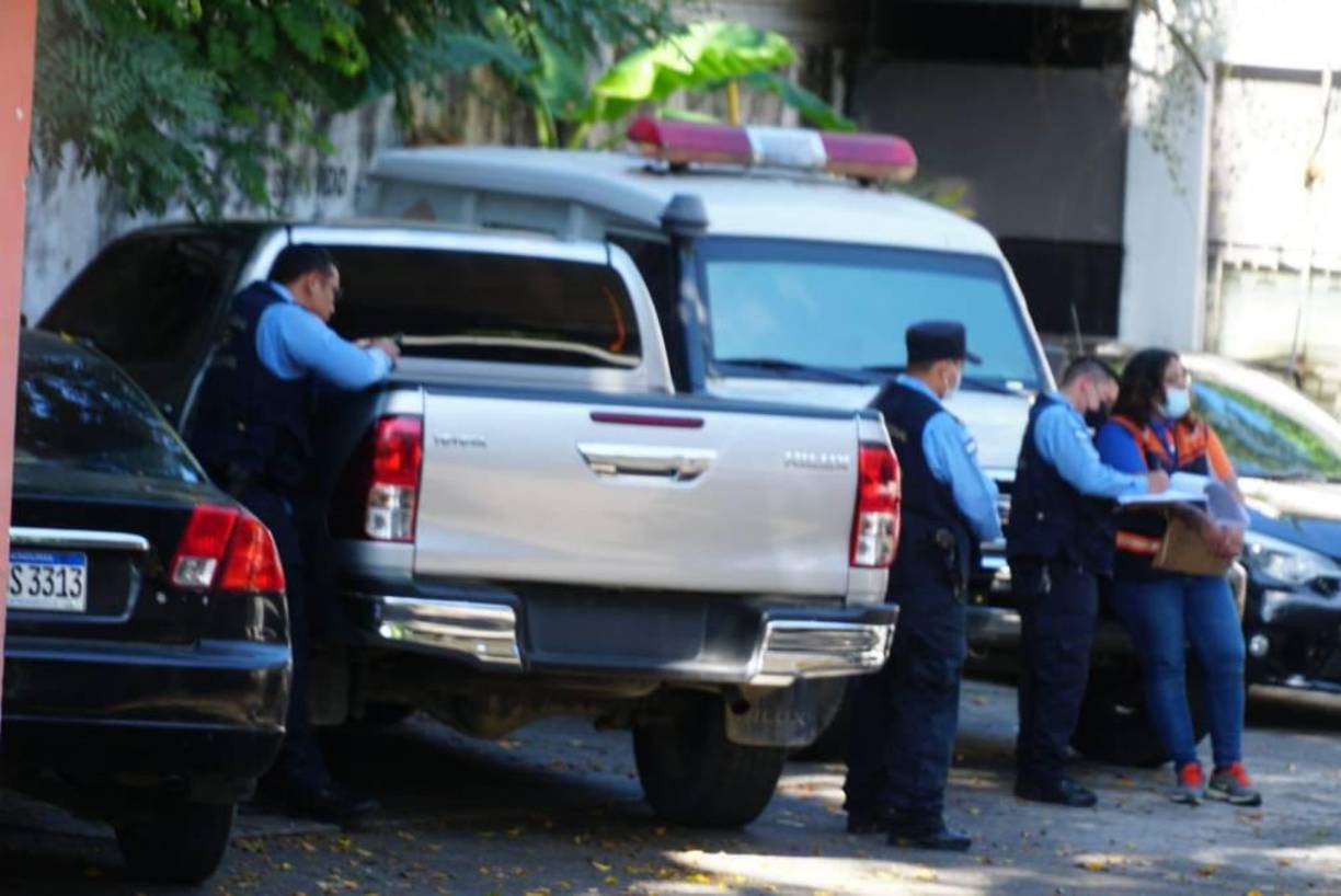 Los parientes del jovencito sampedrano, que ayer llegaron a la morgue de Medicina Forense a reclamar su cuerpo, dijeron que estudiaba bachillerato en computación en el Instituto Tecnológico de Administración de Empresas (Intae).