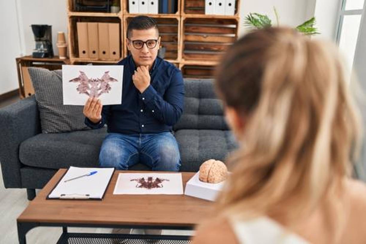 Sin embargo, ha defendido, para llegar a un diagnóstico estos profesionales hacen entrevistas clínicas, observaciones y pruebas psicométricas. A partir de ahí, se prescribe un tratamiento en el que la medicación no es la única herramienta. 