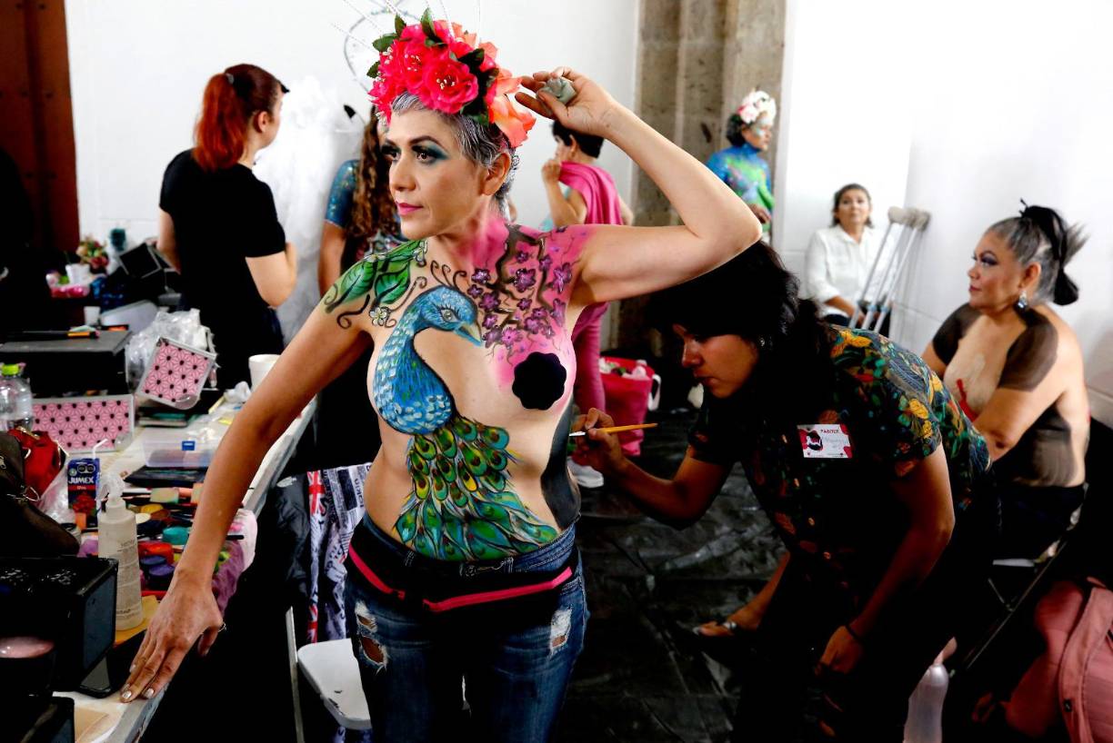 Una de las mujeres participantes se pintó un pavo real y varias ramas de un árbol, argumentando la renovación y la belleza, puesto que el Pavo es una de las aves más exóticas y admiradas ante el mundo.