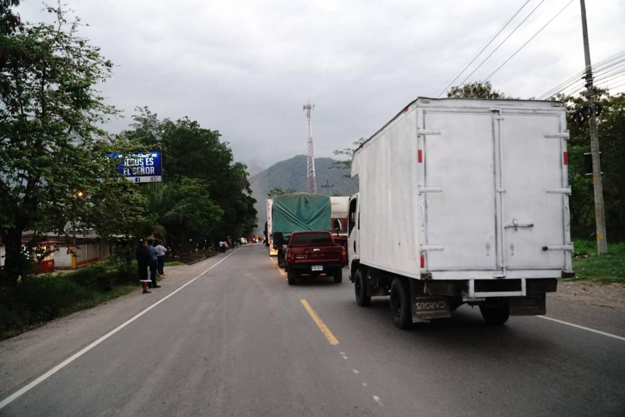 Toma de carretera en el sector Cofradía. Fotografía: La Prensa / José Cantarero. 