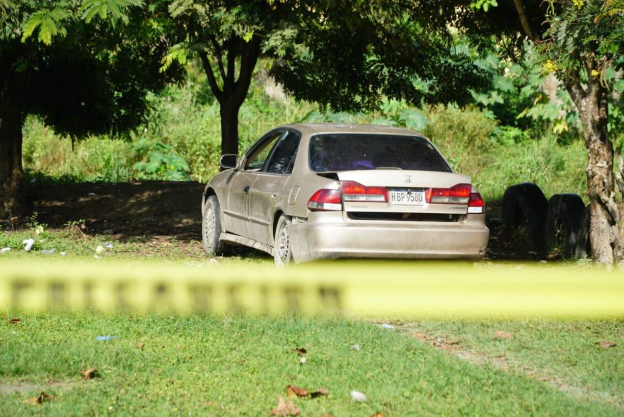 “Eran personas que no se metían con nadie, tenían su negocio, una carpintería, no sé por qué hicieron eso”, manifestó entre lágrimas una vecina.